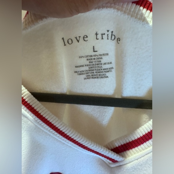 Love Tribe V neck sweat shirt Large cherry - Picture 4 of 4